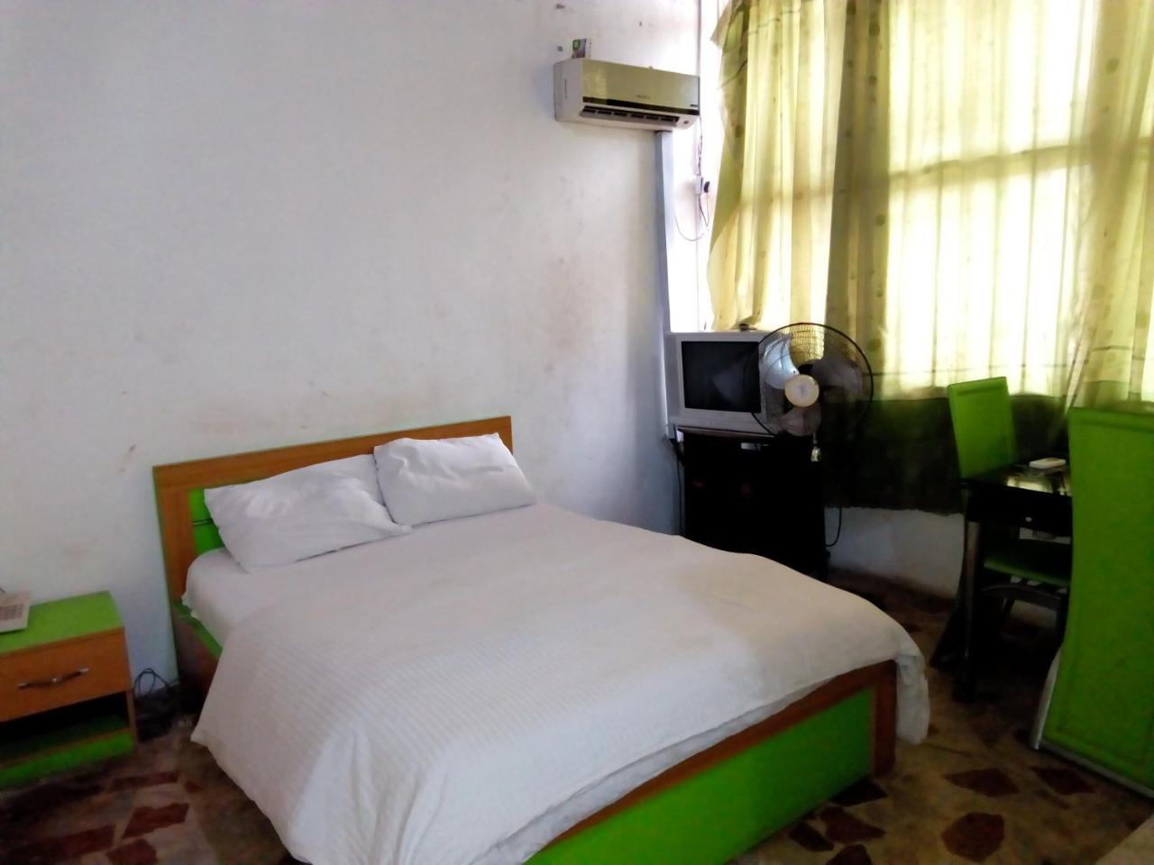 Royal Green Guest House Abeokuta Ngoại thất bức ảnh