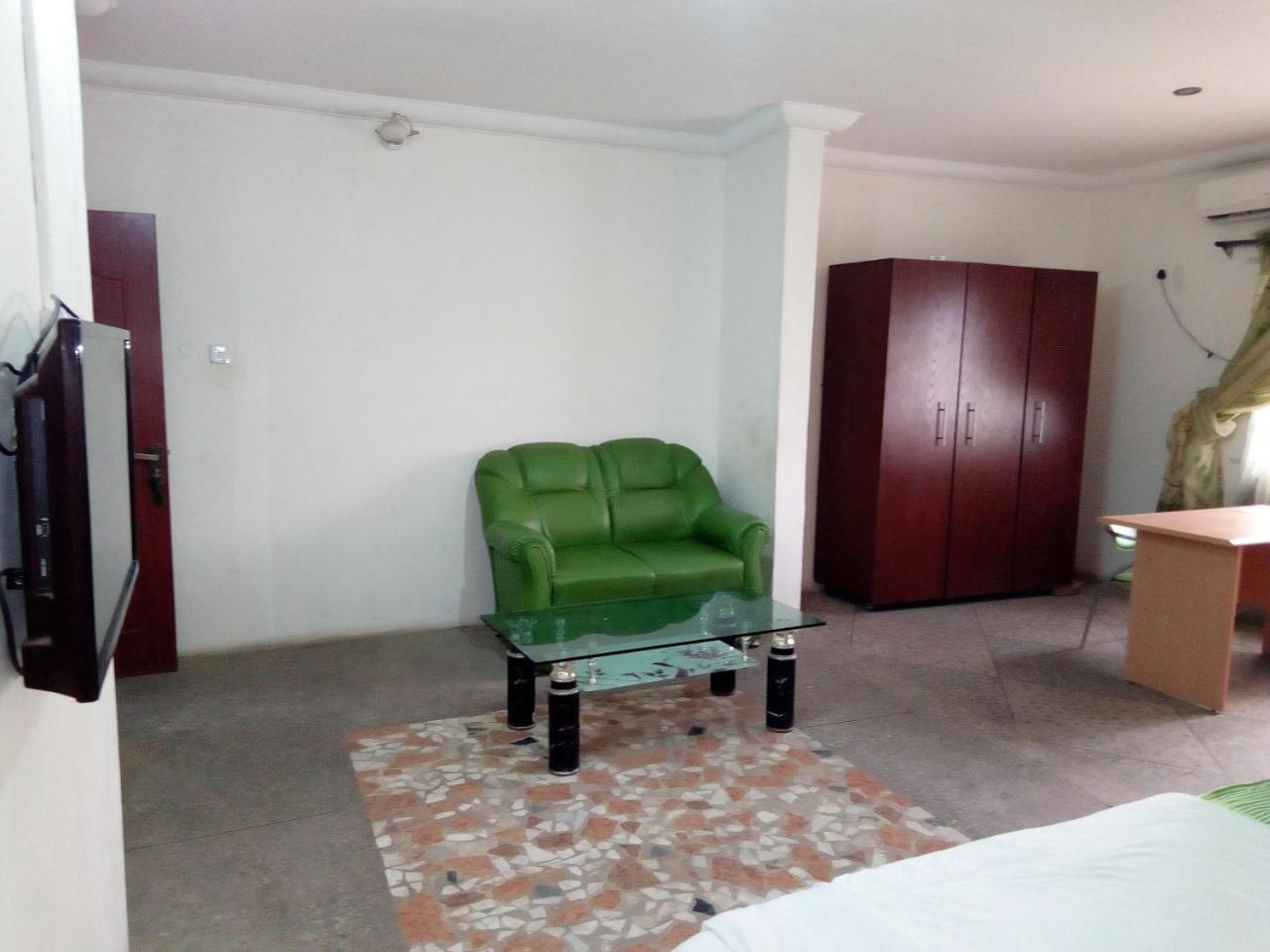 Royal Green Guest House Abeokuta Ngoại thất bức ảnh