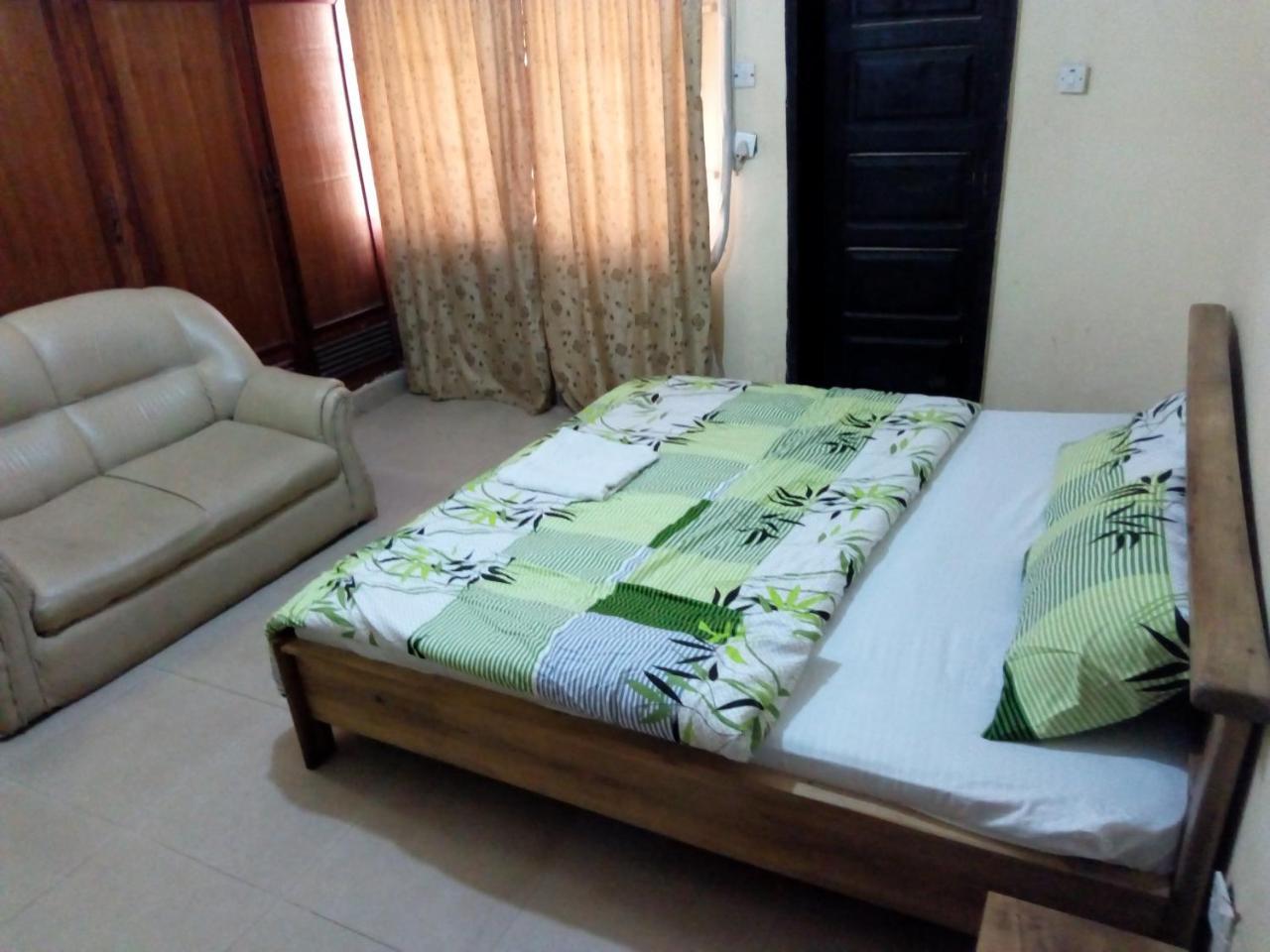 Royal Green Guest House Abeokuta Ngoại thất bức ảnh